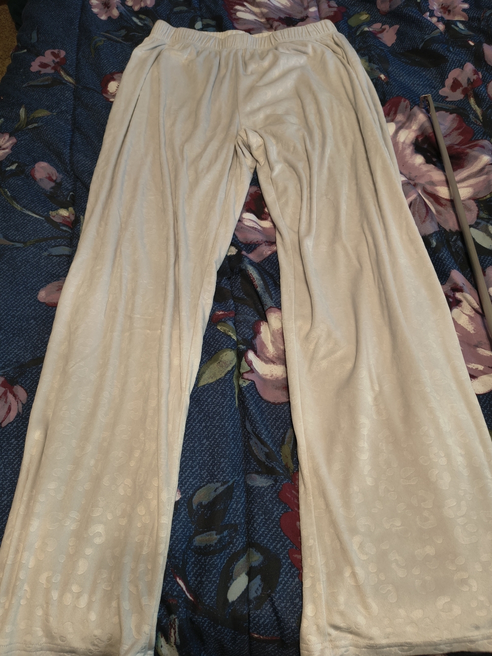 Cream Wide-Leg Lounge Pants With Leopard Print